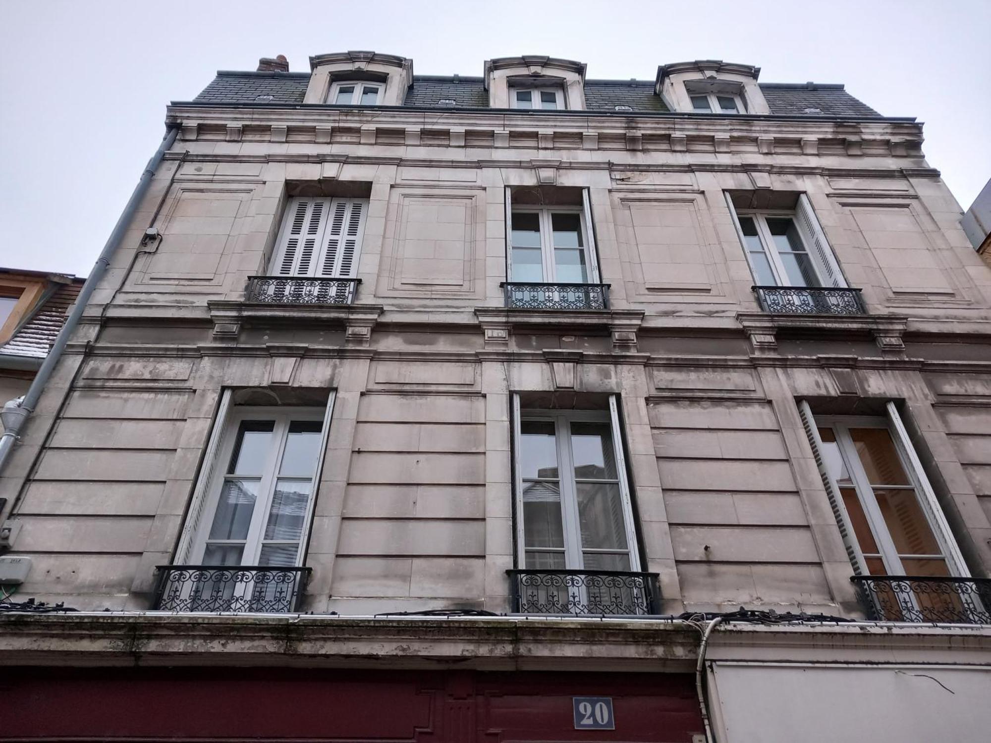 Passage De L'Horloge Apartment Auxerre Bagian luar foto